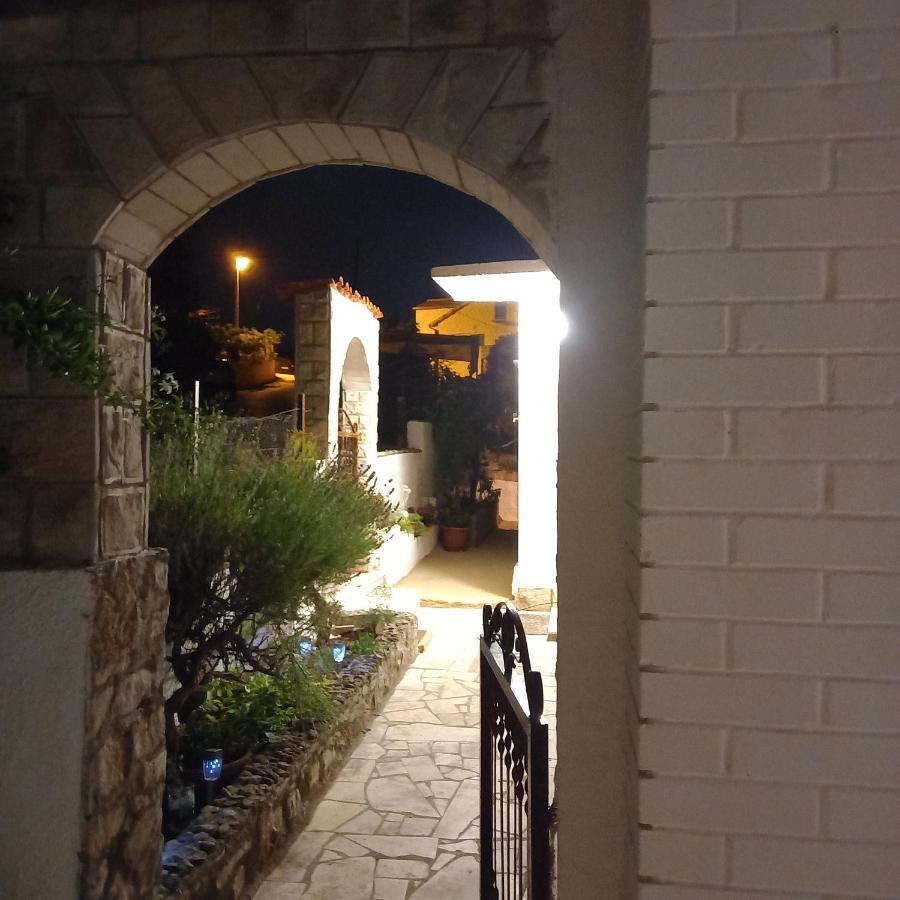 Kuca Za Odmor Skalina - Sea View Villa Splitska Buitenkant foto